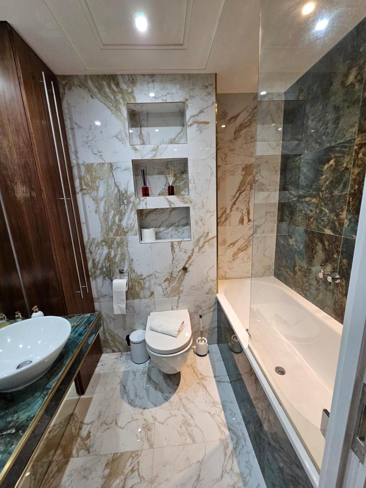 Luxury Apartment In Canary Wharf Лондон Экстерьер фото