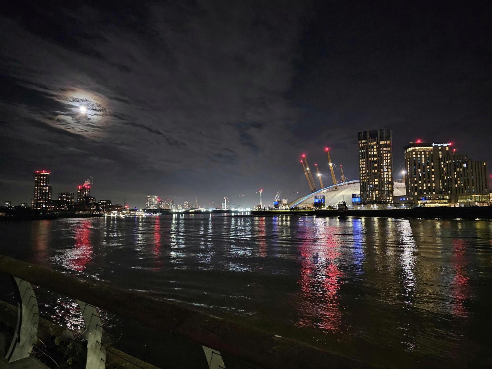 Luxury Apartment In Canary Wharf Лондон Экстерьер фото